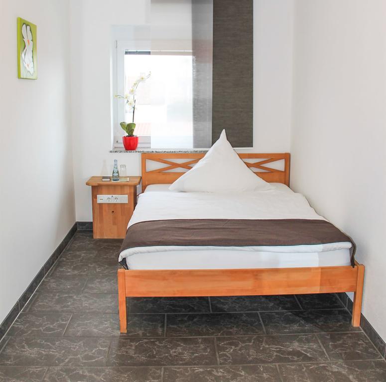 Inwest Hotel Garni Крайльсхайм Номер фото